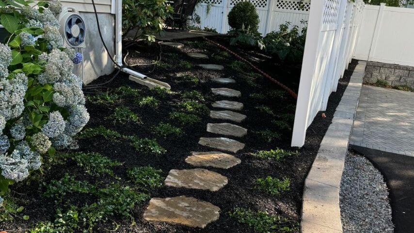 green lawn Mendoza Landscaping